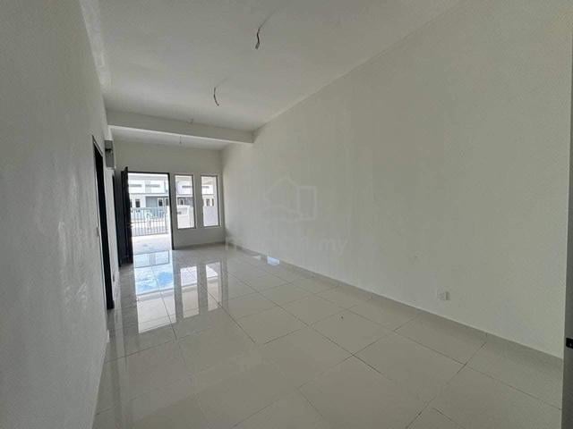 Freehold Melayu Rizab Single Storey Teres di Dengkil 5