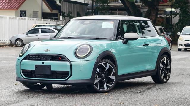 2024 Mini Cooper S  Classic Trim GRADE5A 8,200KM - 1