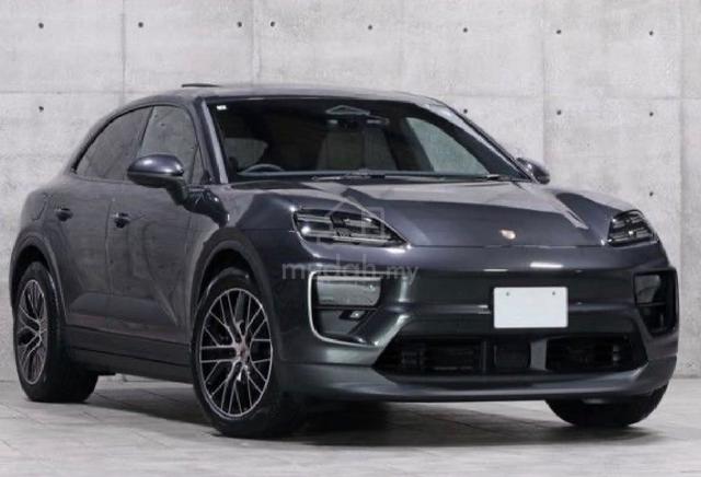2025 BOOKNOW MEGA SPEC Grey/Beige Porsche MACAN 4 - 1