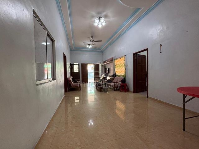 ulu tiram puteri wangsa single storey terrace corner renovated 4 rooms 1