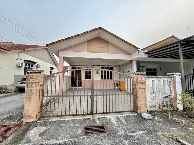 BELOW MV 🔥 END LOT FREEHOLD 4B2B Bukit Galena Ainsdale Labu Seremban 1