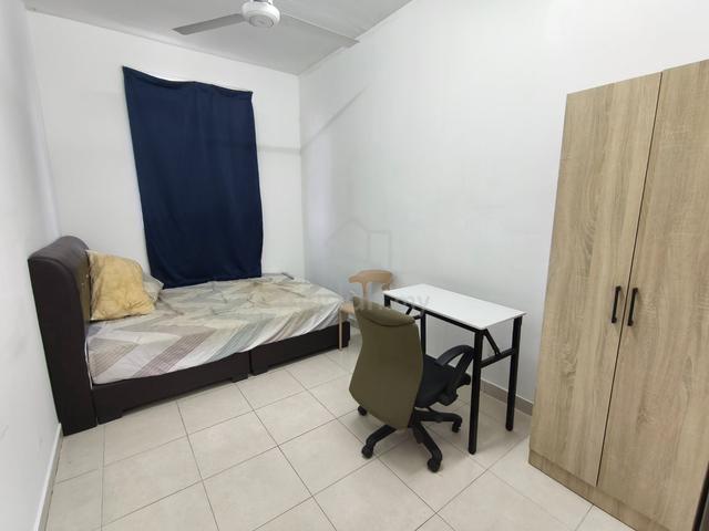 Bukit Tinggi 2 Klang | Medium Room For Rent | Low Deposit 1