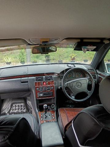 1997 Mercedes Benz E240 CLASSIC (CBU) 2.6 (A) - 4