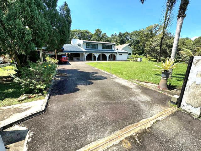 TO LET BUNGALOW + Huge land Tambun Height, Tambun Permai Ipoh Event 1