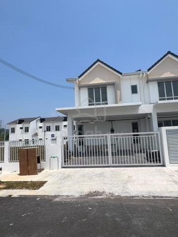 Last Unit Corner Lot Size Macam Semi D 55x70】Gated & Guarded|Full Loan 1