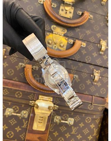 Carousel Image