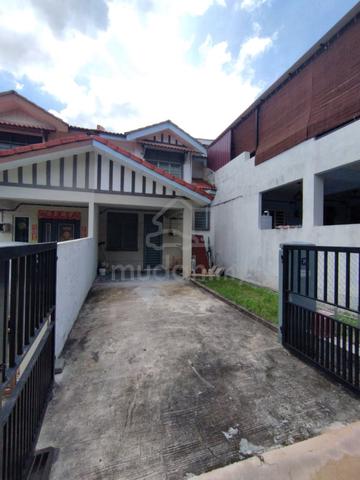 [EXTRA PARKING] DOUBLE STOREY TERRACE TAMAN SALAK PERDANA, Sepang 1
