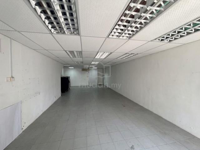 PRIME LOCATION! 3-Storey Shoplot for Rent @ Melaka Raya 1