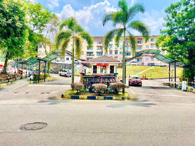 saujana apartment 1