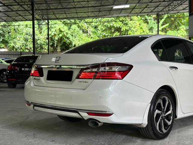 2018 Honda ACCORD 2.0 VTi-L FACELIFT (A) FULL LOAN - 4