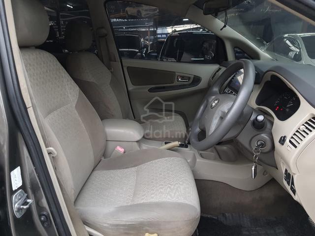 2016 Toyota INNOVA 2.0 E (A) Bodykits/Reverse cam - 4