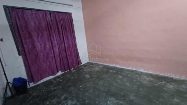 Rumah Pangsa Batu Berendam 1