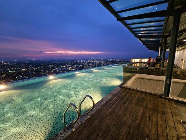 The Quartz Residence 1