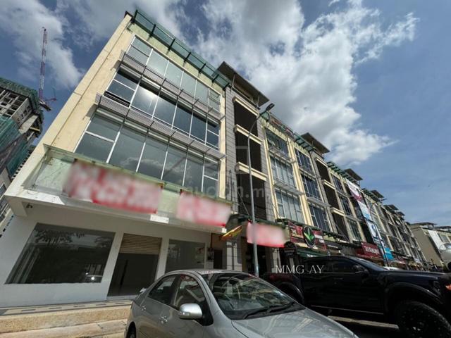 [ Face Road! ] Setia Alam @ Seria88 Endlot 2nd Floor For Rent 1