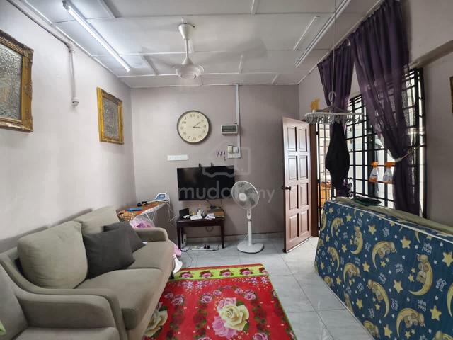 Taman Tampoi Utama Flat 1