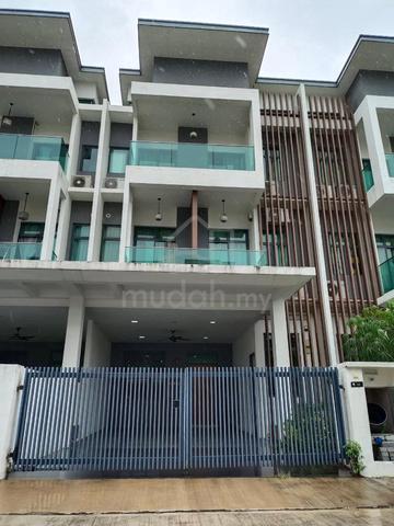 Pool Villas @ Reflexion, 3 Storey House, Bandar Nusaputra, Puchong 1
