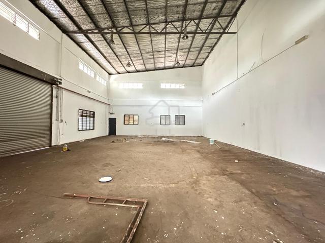 Cheap 1.5 Storey Semi D Factory at Bandar Teknologi Kajang For Rent 1