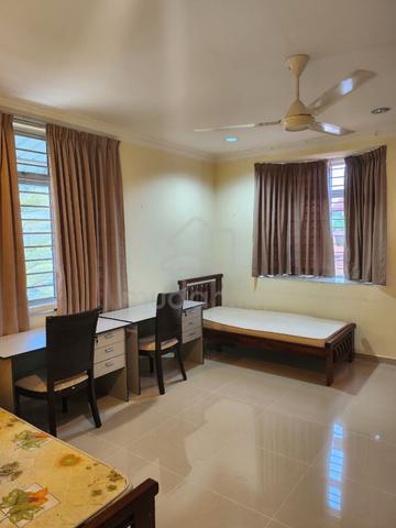 HUSM Masterbed Room with Air-Cond For Rent  1