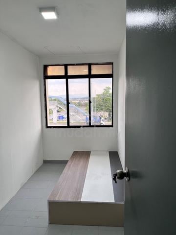 1 minute walk to JBCIQ Kastam best place for sg job 1