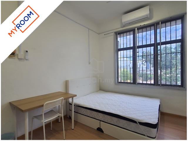Cangkat Sungai Ara – Master Room Near Bayan Lepas 1