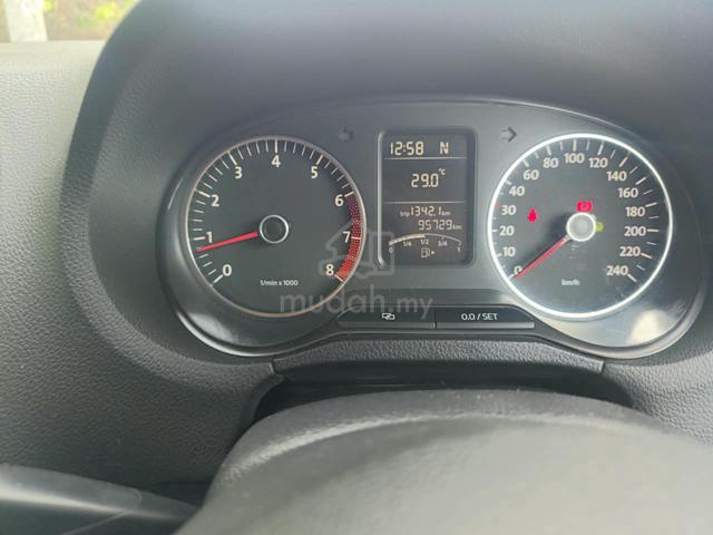 2012 Volkswagen POLO 1.2 TSI (CBU) (A) - 4