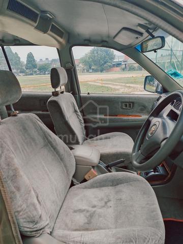 2004 Toyota UNSER 1.8 LGX (A) - 2