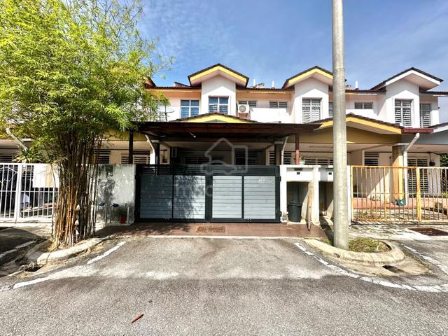 Bilik Sewa Premium SINGLE FREE WiFi DESA RESTU Salak Tinggi 1
