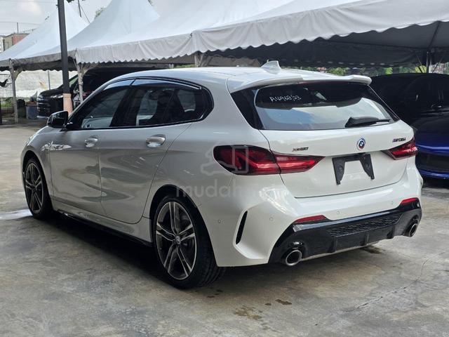 PERFECT Bmw M135i MSPORT xDRIVE 4WD HB 2.0 LOWMIL - 3