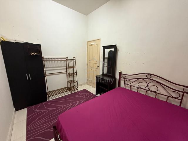 Austin Perdana Ladies Single Room 1