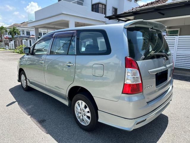 2012 Toyota INNOVA 2.0 E (A) - 5