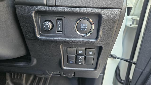 2023 Toyota LANDCRUISER 2.8 PRADO TX-L PACKAGE (A) - 5