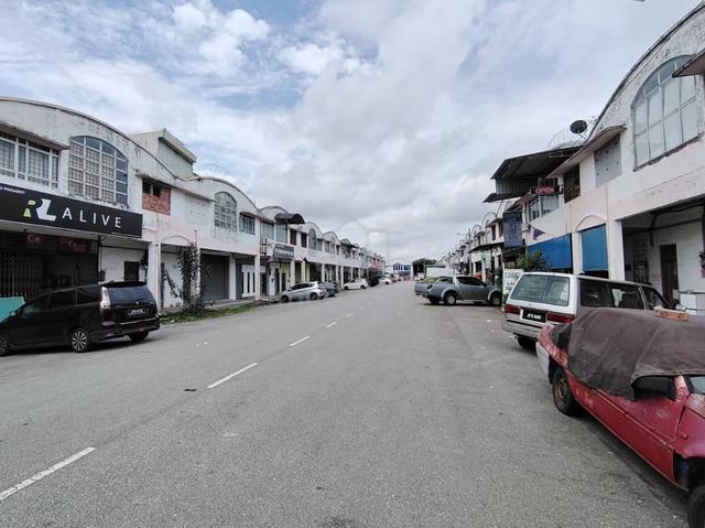 Senai Taman Desa Idaman 1.5 Storey Terrace Factory For Sales 1