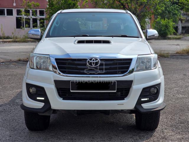 2015 Toyota HILUX 2.5 G TRD SPORTIVO (A) - 4