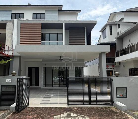 2&1/2 storey semi d house for sales 1