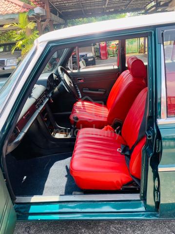 Mercedes Benz (M) W115 - 2