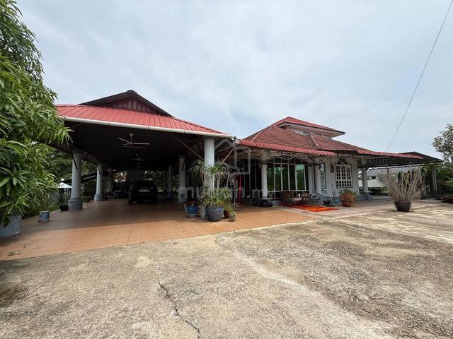 Banglo Mewah di Kg Jambu, Bulatan Chempaka, Kota Bharu, Kelantan 1
