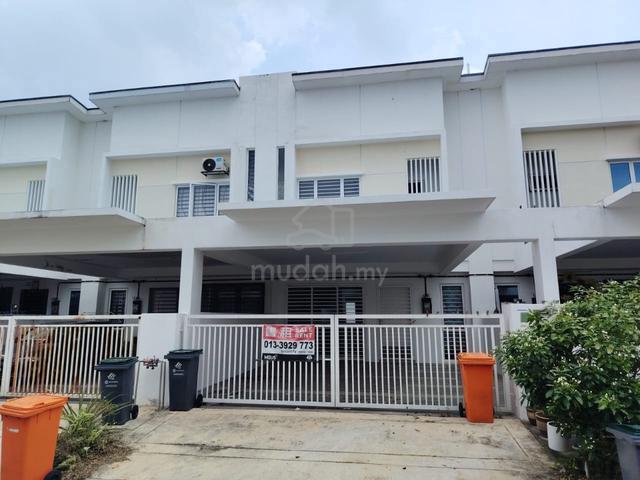 2 Storey Superlink House, Suriaman 3, Bandar Sri Sendayan for sale 1