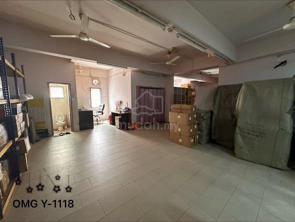Bandar Botanic Jalan Kasuarina 3 Storey Shoplot 2 Unit Adjoining 1