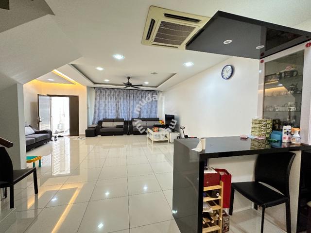 Renovated Bandar Puteri klang Kerongsang 2.5 Storey 22x75House Cassava 1