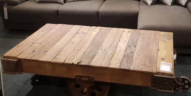 Rustic Coffee Table for Sale - photo 3 of 3