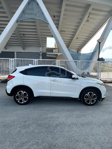 2015 Honda HR-V 1.8 V (A + 1 Year Warranty - 5