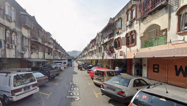 Pandan Perdana Cheras shop G floor below market price 100k 100% loan 1
