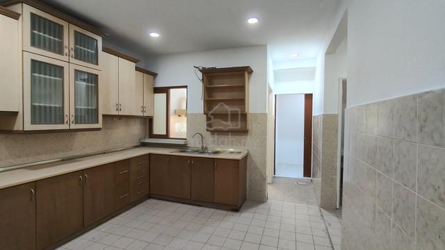 Kasawari Height Puchong @ 2.5 sty house, gated & guarded 1