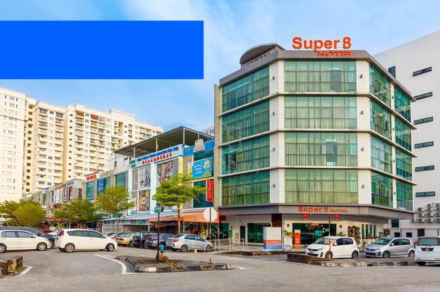 Commercial Tittle 3 Storey Shop-lot ROI 4% for SALE at Bayan Baru 1