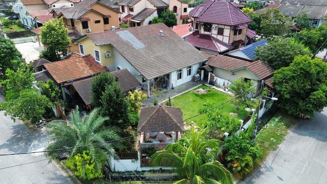 Corner Lot Bungalow 1.5 Storey Seksyen 3 Bandar Baru Bangi 1