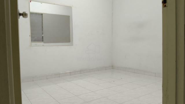 Room for Rent, Bilik Sewa, Taman Bukit Serdang, Seri Kembangan 1