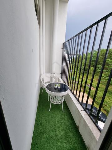 15mins to CIQ 1min to Larkin Sentral Strategic Location 5