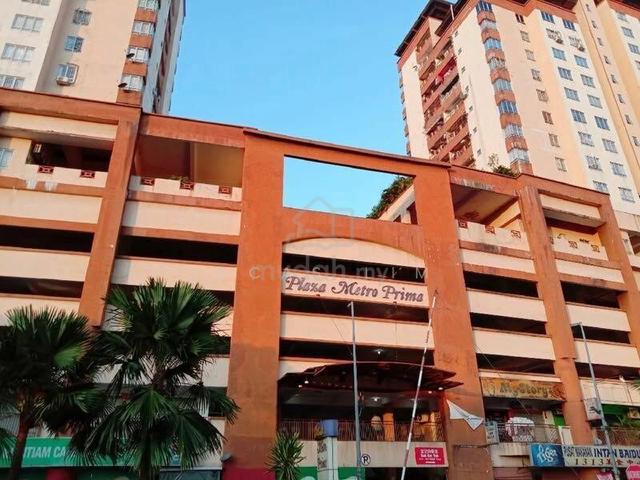 Plaza Metro Prima 1