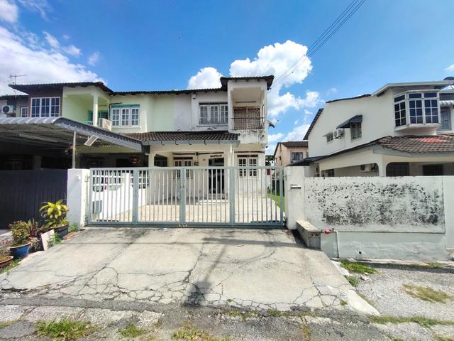 Bercham 2 Storey Terrace Intermediate Corner 1