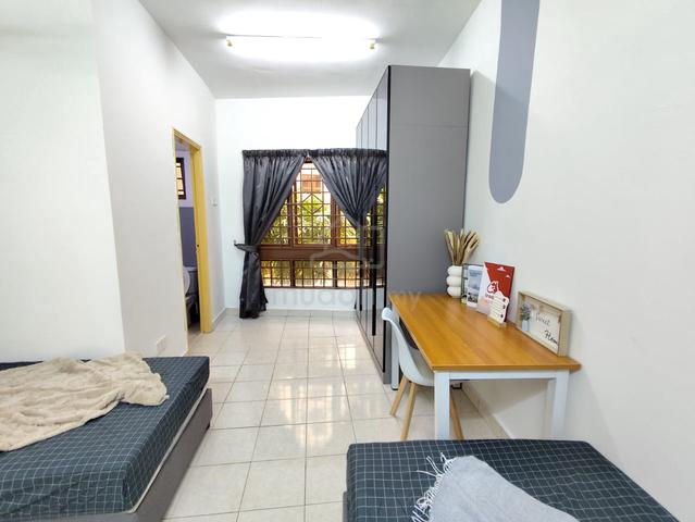 Palm Spring Kota Damansara Master Room For Rent 1